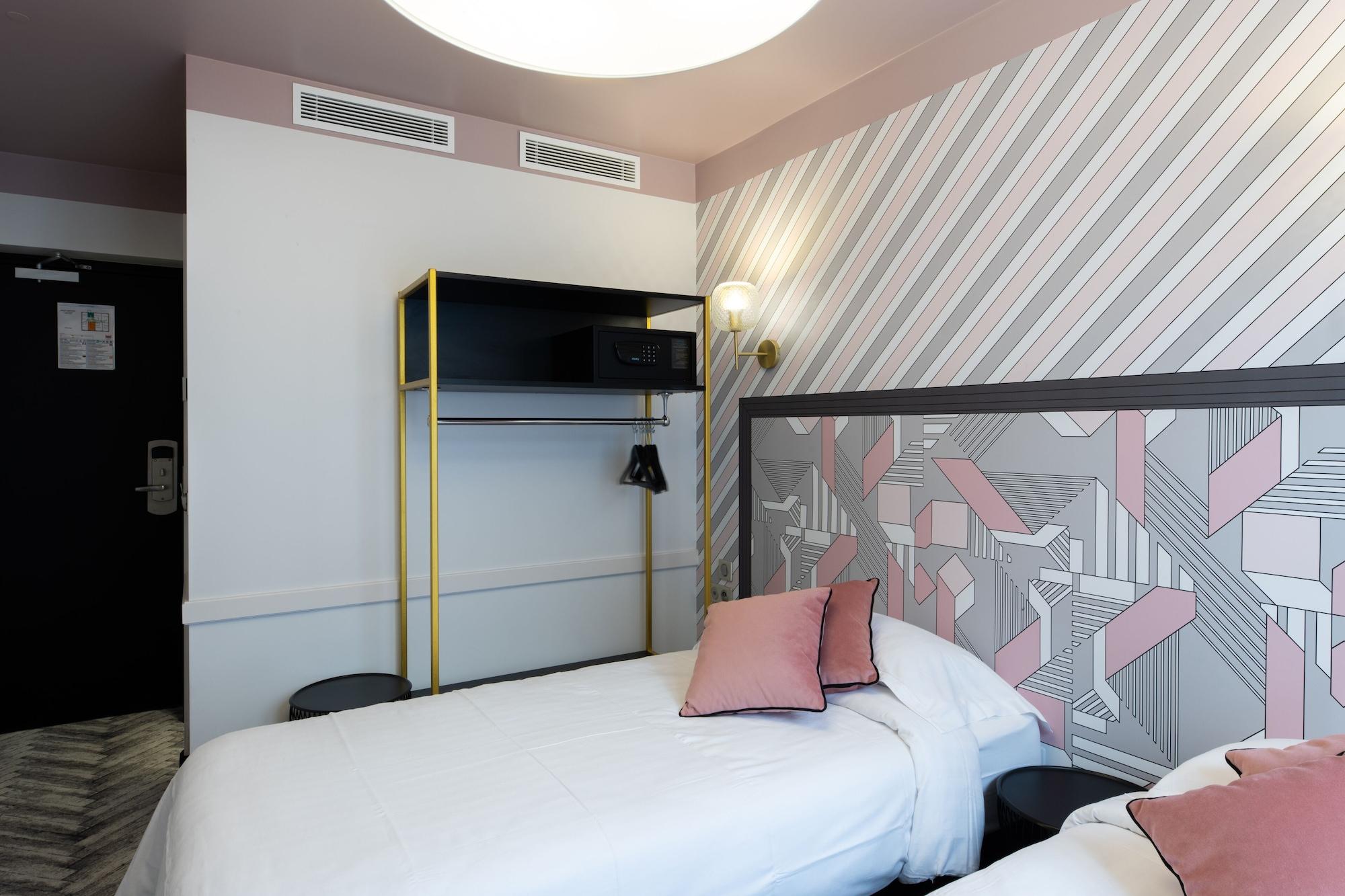 โฮเต็ล เจรานโด Hotel ปารีส ภายนอก รูปภาพ